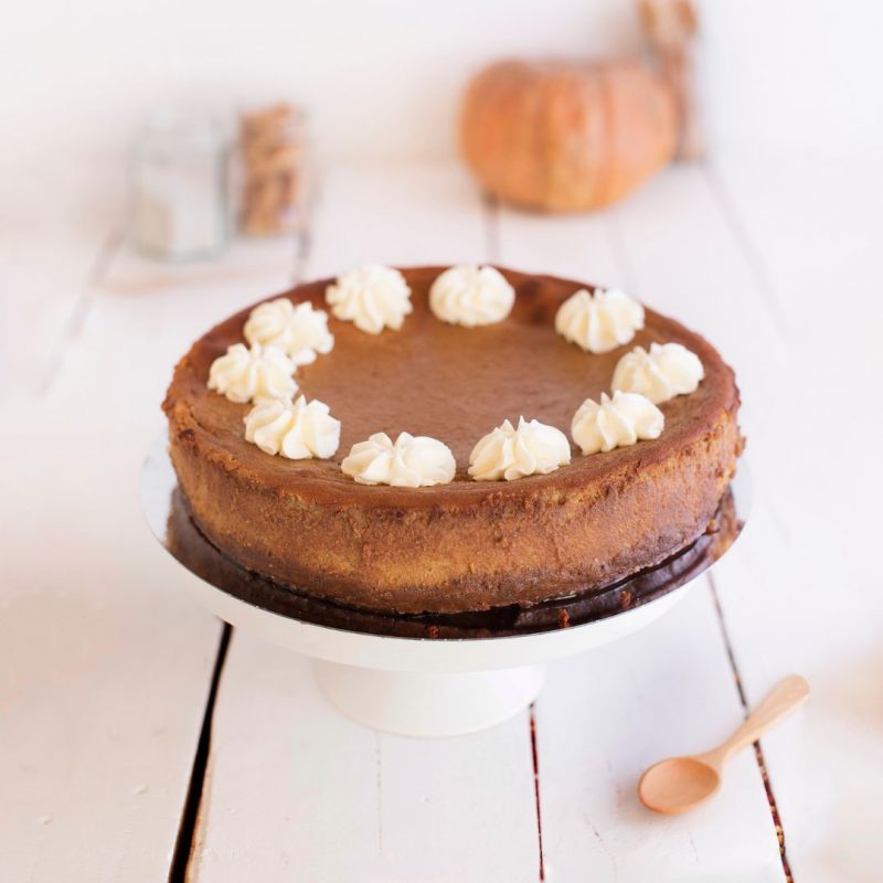 Tartas por encargo. Nuestra Cheesecake de Calabaza es una suave tarta de queso y calabaza de temporada.
